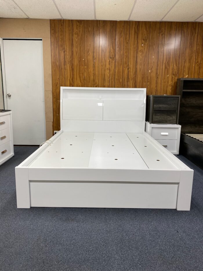 king bed frame white