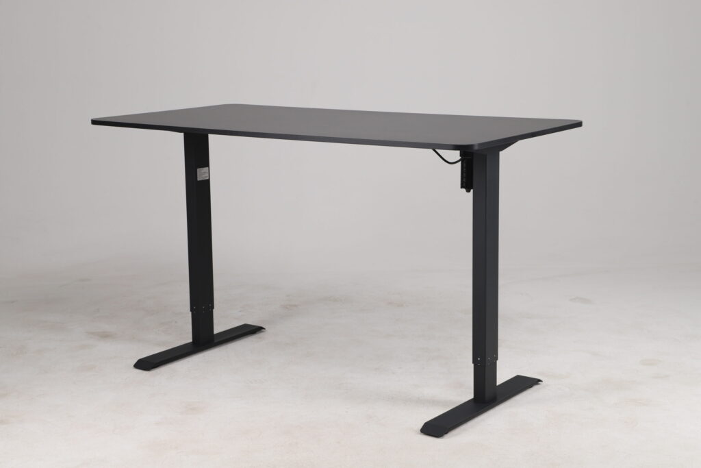 Adjustable desk